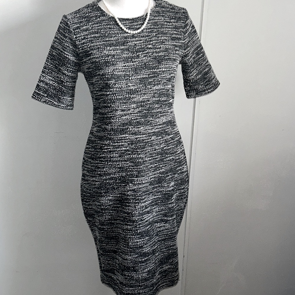 Banana Republic Women’s Boucle Tweed Textured Short Sleeve Midi Dress - Picture 7 of 7